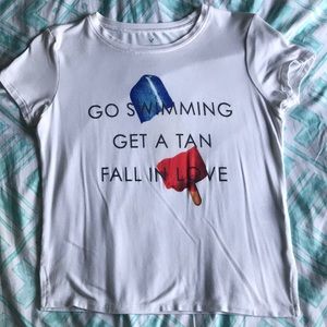 graphic tee mid-length crop top